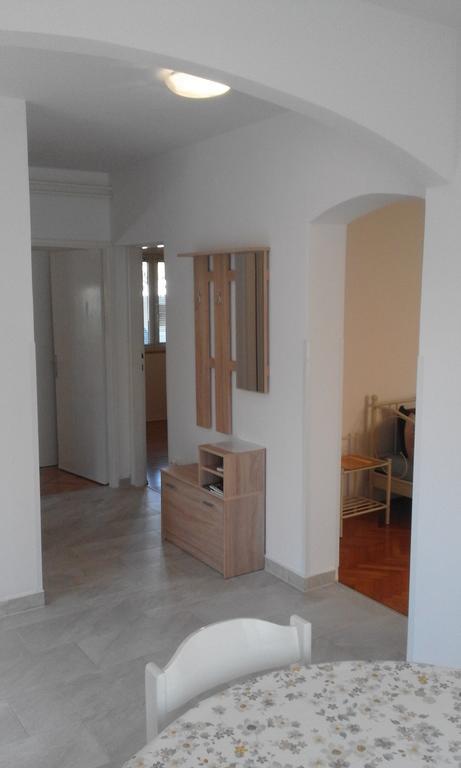 פורץ Apartment Laura מראה חיצוני תמונה