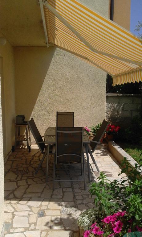 פורץ Apartment Laura מראה חיצוני תמונה