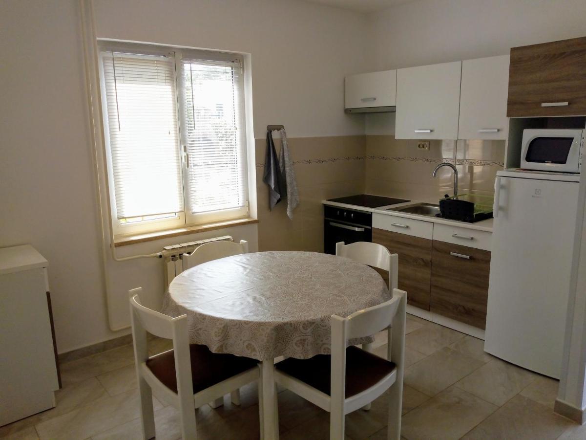 פורץ Apartment Laura מראה חיצוני תמונה